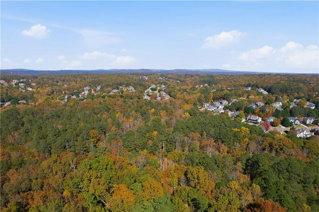 435 Lake Point Trace, Canton, GA 30114