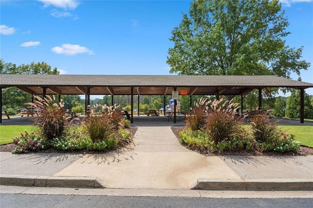 435 Lake Point Trace, Canton, GA 30114