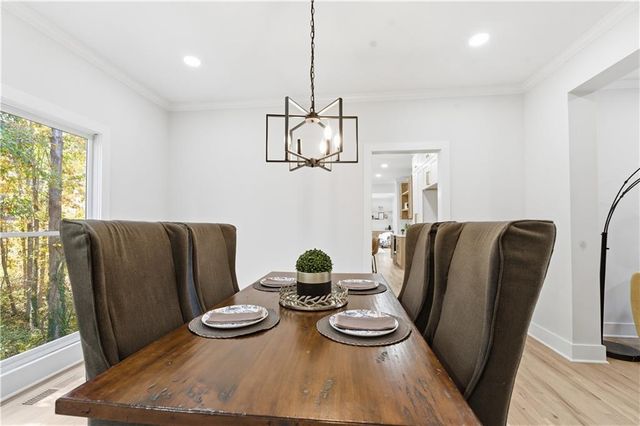 435 Lake Point Trace, Canton, GA 30114