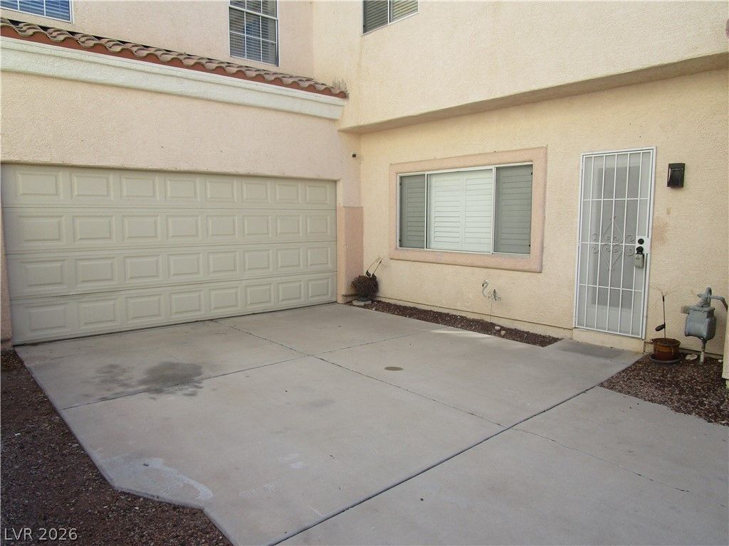 6265 Overhang Avenue, Henderson, NV 89011 — photo 4