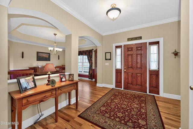 19 Addison Way, Clifton Park, NY 12148