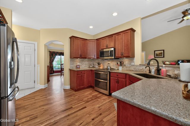 19 Addison Way, Clifton Park, NY 12148