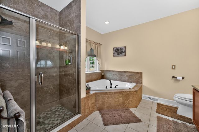 19 Addison Way, Clifton Park, NY 12148