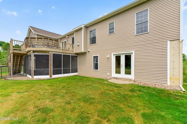 19 Addison Way, Clifton Park, NY 12148