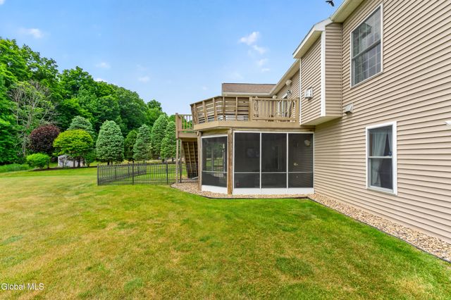 19 Addison Way, Clifton Park, NY 12148