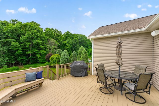 19 Addison Way, Clifton Park, NY 12148