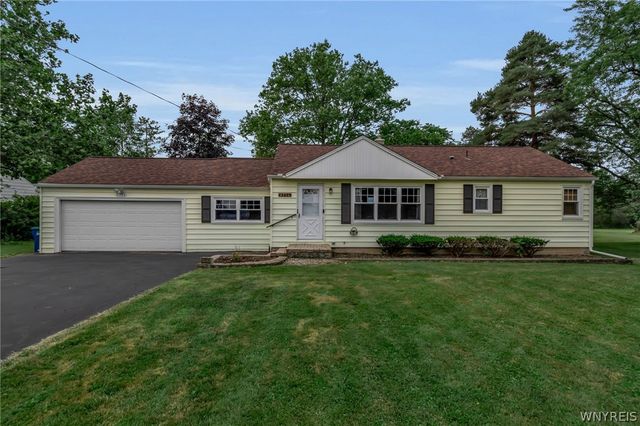 4906 Meyer Road, Pendleton, NY 14120