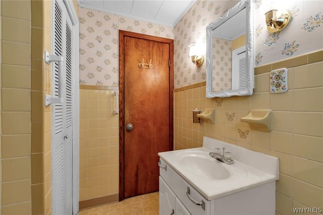 4906 Meyer Road, Pendleton, NY 14120