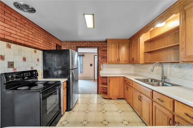 4906 Meyer Road, Pendleton, NY 14120