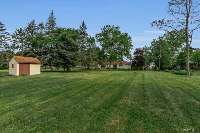 4906 Meyer Road, Pendleton, NY 14120