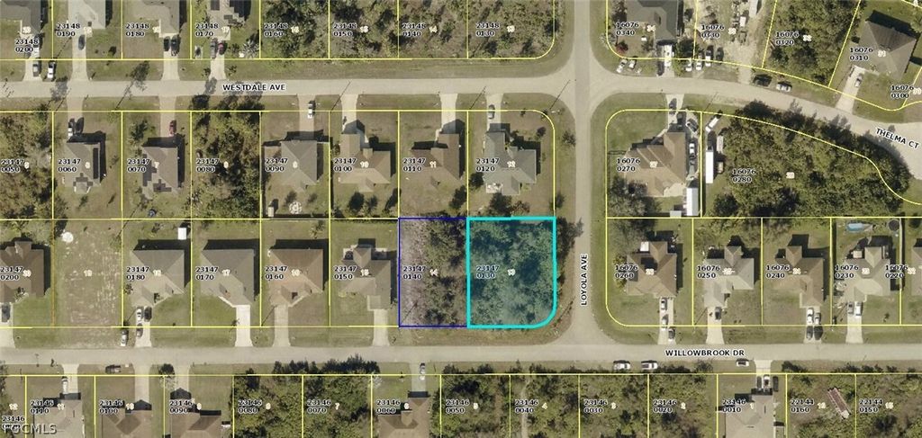 448 & 450 Willowbrook DR, Lehigh Acres, FL 33972