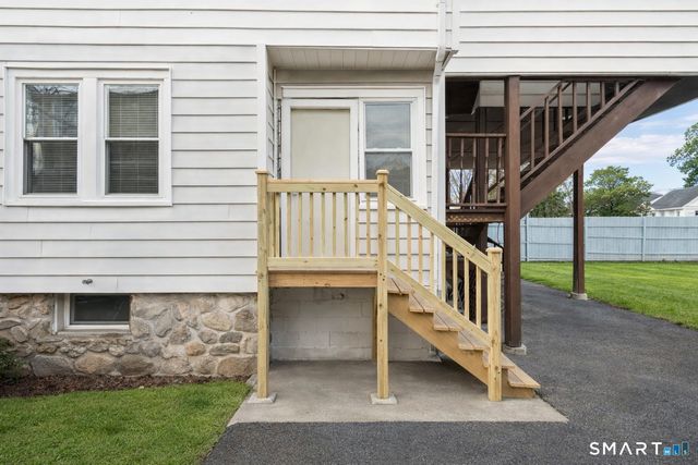 7 Willowbrook Place 1st Fl, Stamford, CT 06902