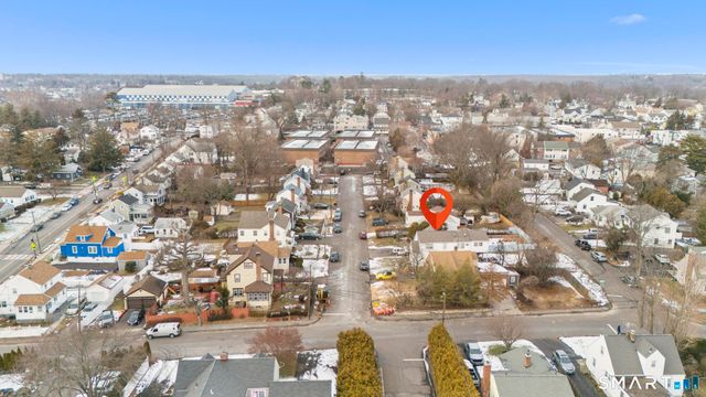 7 Willowbrook Place 1st Fl, Stamford, CT 06902