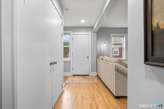 7 Willowbrook Place 1st Fl, Stamford, CT 06902