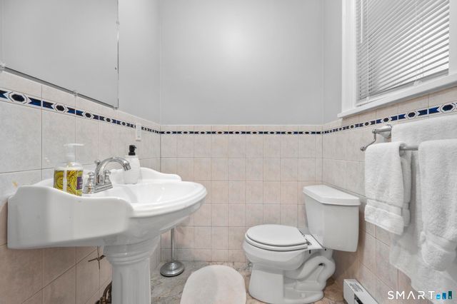 7 Willowbrook Place 1st Fl, Stamford, CT 06902