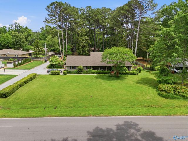 2016 Pennylane SE, Decatur, AL 35601