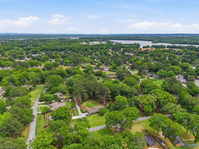 2016 Pennylane SE, Decatur, AL 35601