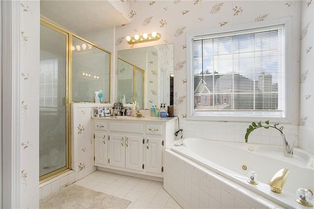 252 Essex Place, Ellenwood, GA 30294