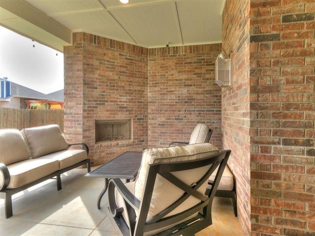 9316 NW 118th Street, Yukon, OK 73099