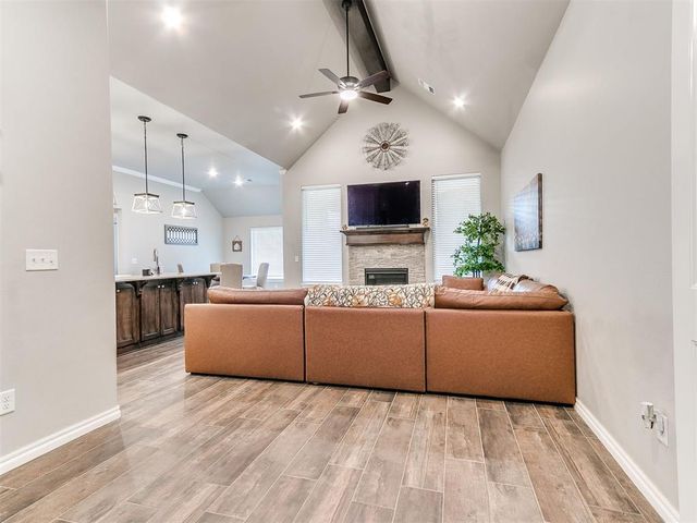 9316 NW 118th Street, Yukon, OK 73099