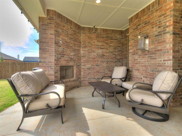 9316 NW 118th Street, Yukon, OK 73099