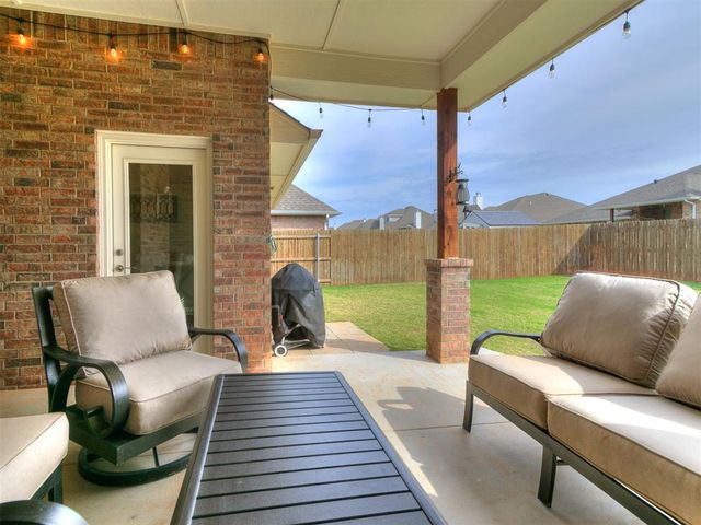 9316 NW 118th Street, Yukon, OK 73099