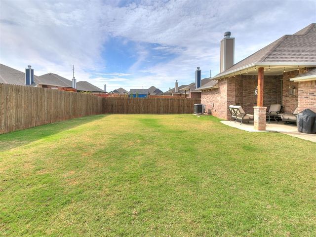 9316 NW 118th Street, Yukon, OK 73099