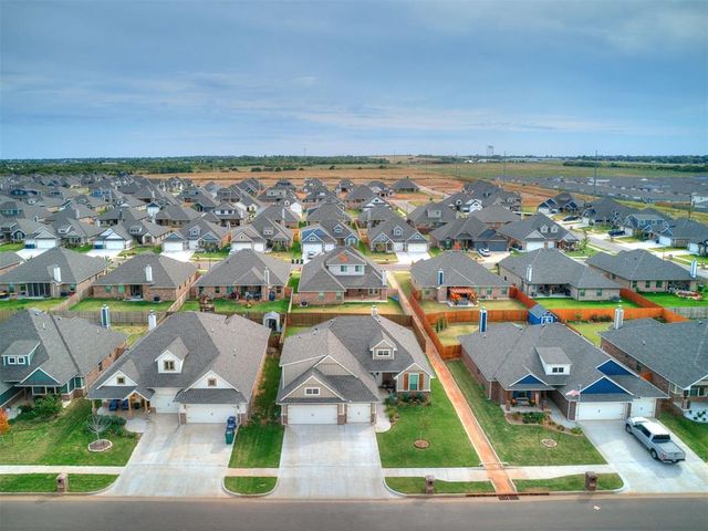 9316 NW 118th Street, Yukon, OK 73099