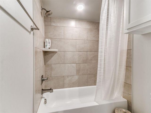 9316 NW 118th Street, Yukon, OK 73099