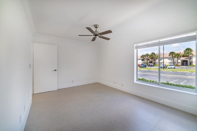 815 W Boynton Beach Boulevard 12-106, Boynton Beach, FL 33426