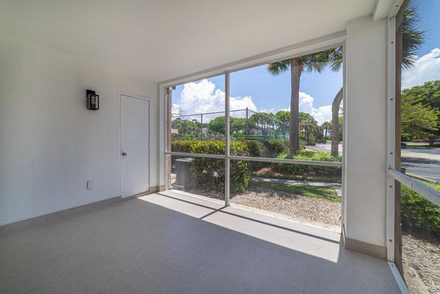 815 W Boynton Beach Boulevard 12-106, Boynton Beach, FL 33426