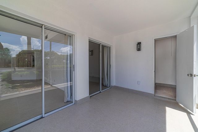 815 W Boynton Beach Boulevard 12-106, Boynton Beach, FL 33426