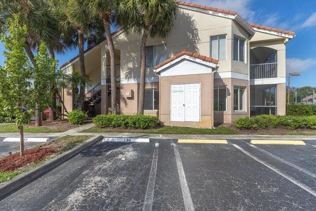 815 W Boynton Beach Boulevard 12-106, Boynton Beach, FL 33426