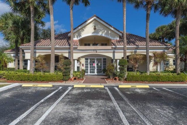 815 W Boynton Beach Boulevard 12-106, Boynton Beach, FL 33426