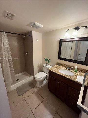 197 Lakeview Drive 105, Weston, FL 33326