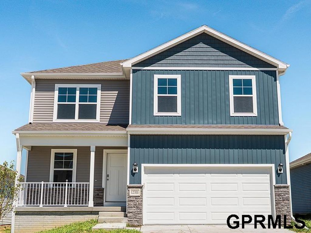 6506 Lawnwood Drive, Papillion, NE 68133