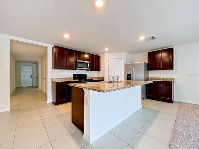 7804 DAVIE RAY DRIVE, Zephyrhills, FL 33540