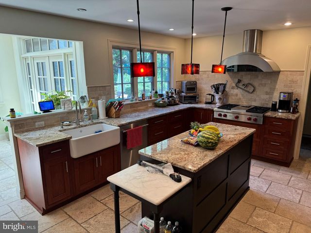 414 GILPIN RD, Penn Valley, PA 19072