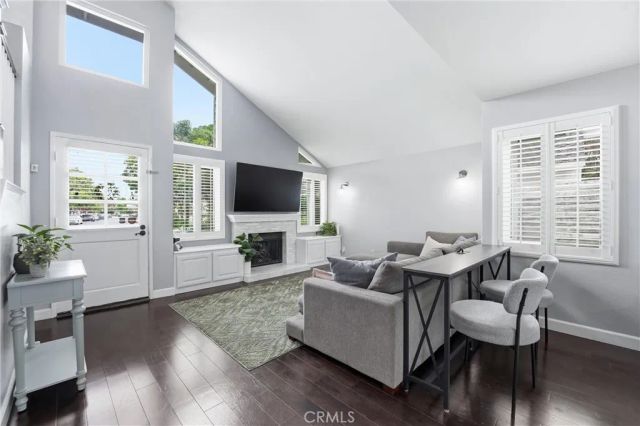 11 Shadowleaf, Irvine, CA 92614