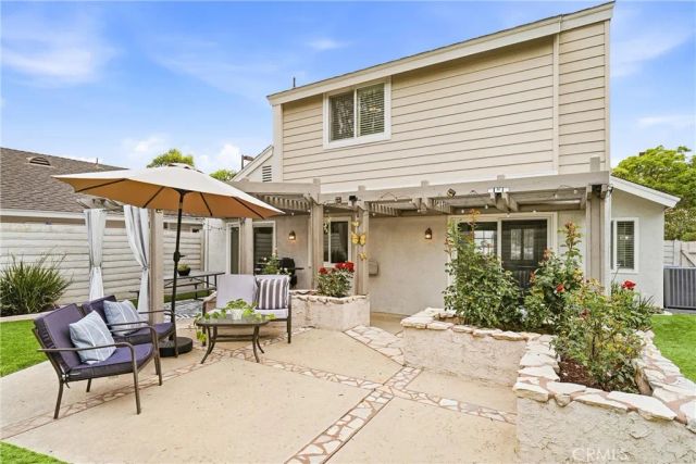 11 Shadowleaf, Irvine, CA 92614