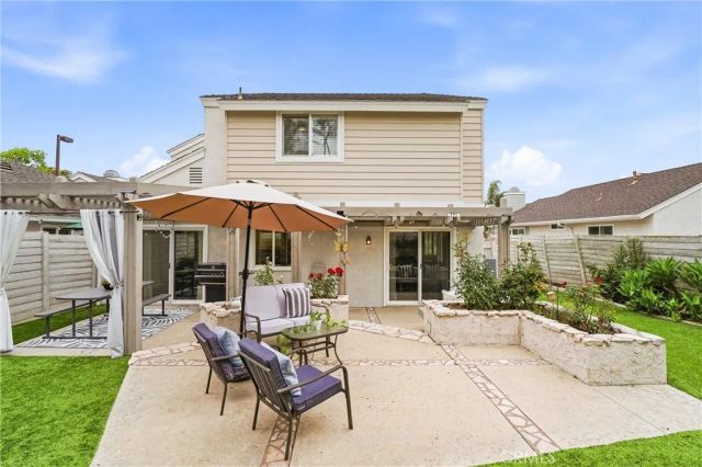 11 Shadowleaf, Irvine, CA 92614
