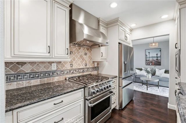 11 Shadowleaf, Irvine, CA 92614