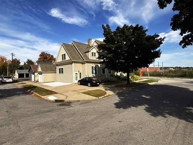 550 S 1ST AVENUE, Wausau, WI 54401