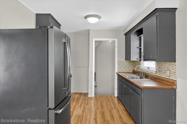 22315 Kramer Street, St. Clair Shores, MI 48080