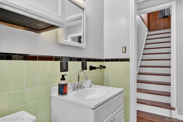 22315 Kramer Street, St. Clair Shores, MI 48080