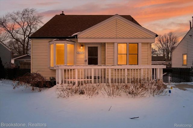 22315 Kramer Street, St. Clair Shores, MI 48080