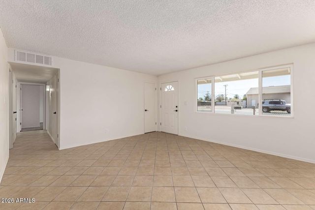190 W SEAGOE Avenue, Coolidge, AZ 85128