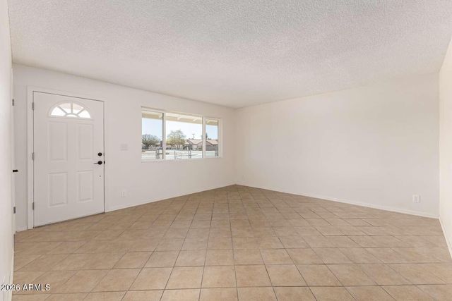 190 W SEAGOE Avenue, Coolidge, AZ 85128