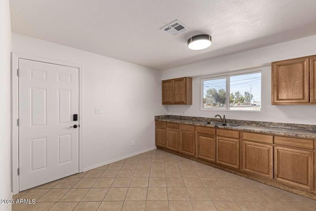 190 W SEAGOE Avenue, Coolidge, AZ 85128