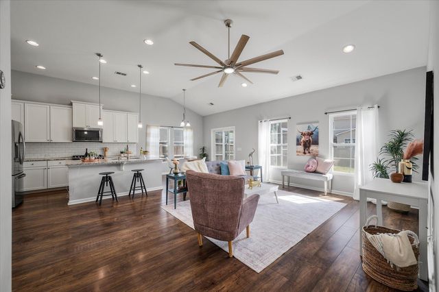 602 Zinnia Drive, Goose Creek, SC 29445